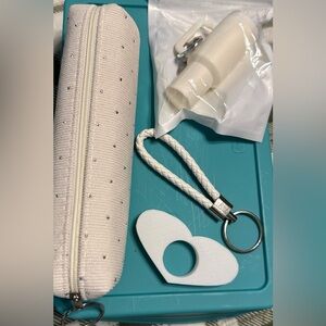 4 item accessory bundle